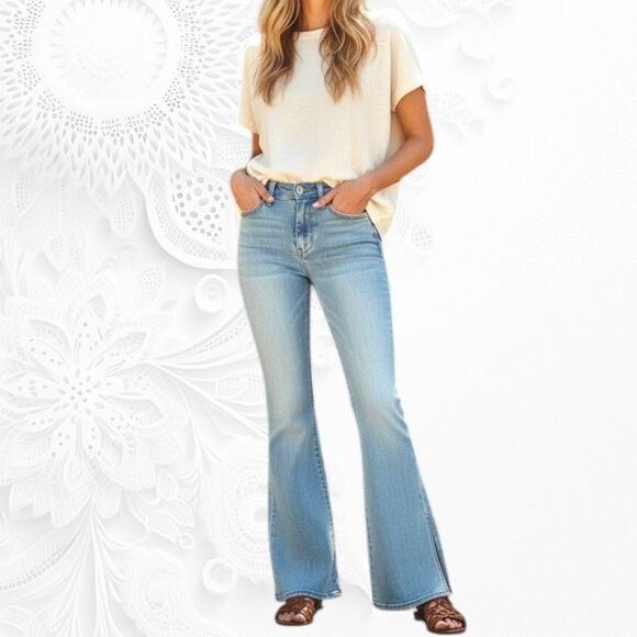 Judy Blue Light Wash Mid Rise Raw Hem Slit Flare Jeans Size NWT - Picture 9 of 9